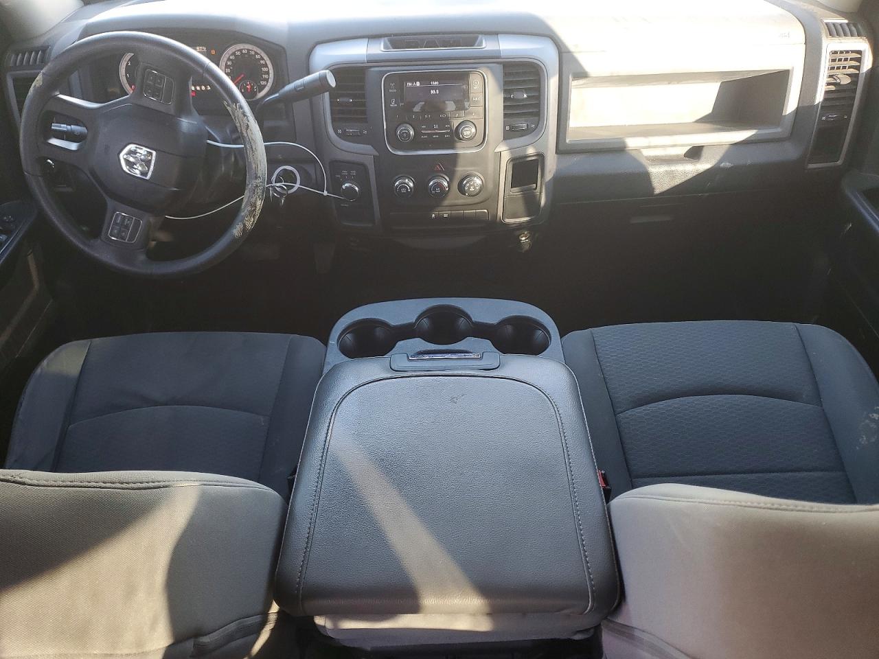 2014 RAM 1500 ST photo 8