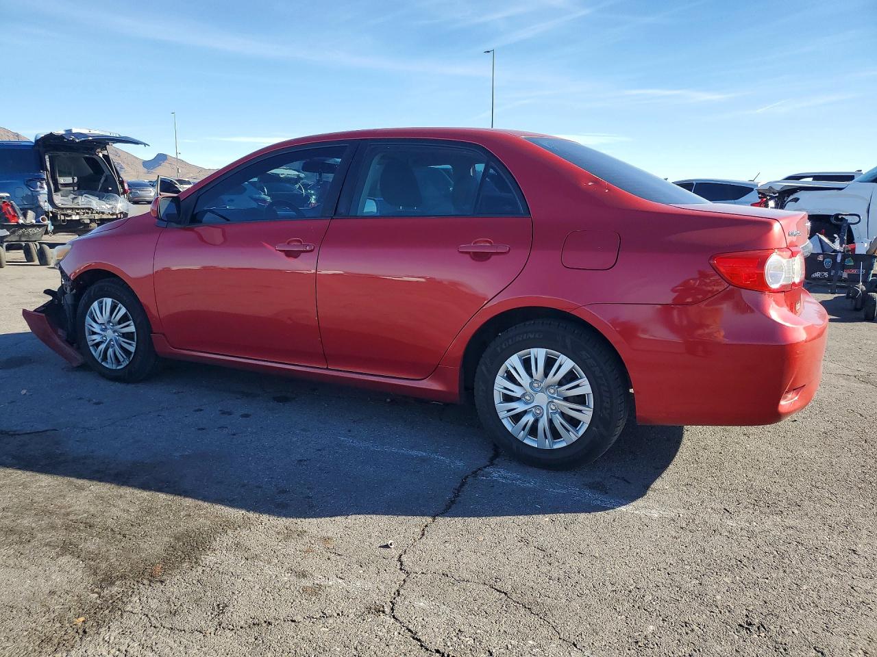 2011 TOYOTA COROLLA LE photo 2