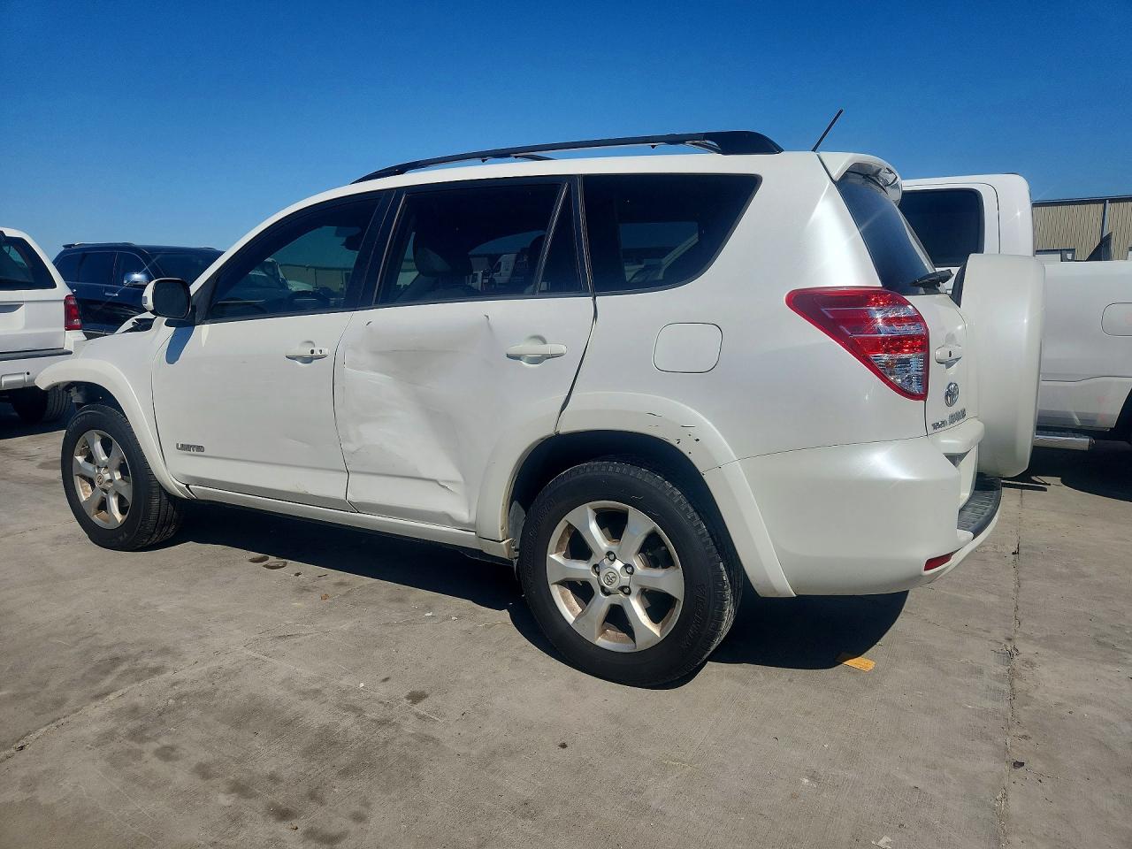 2009 TOYOTA RAV4 LIMITED photo 4