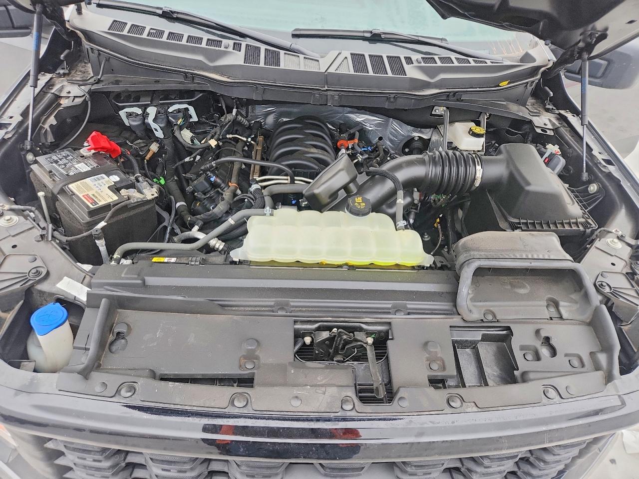 2025 FORD F150 STX photo 21