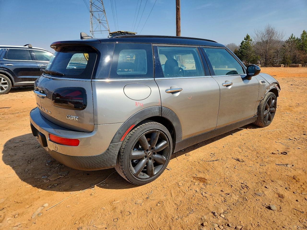 2016 MINI COOPER CLUBMAN photo 5