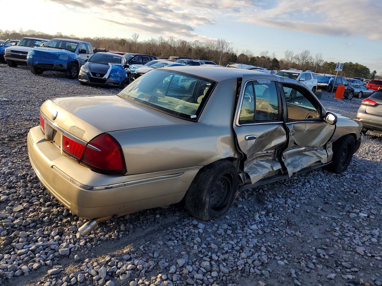 2000 MERCURY GRAND MARQUIS GS photo 7