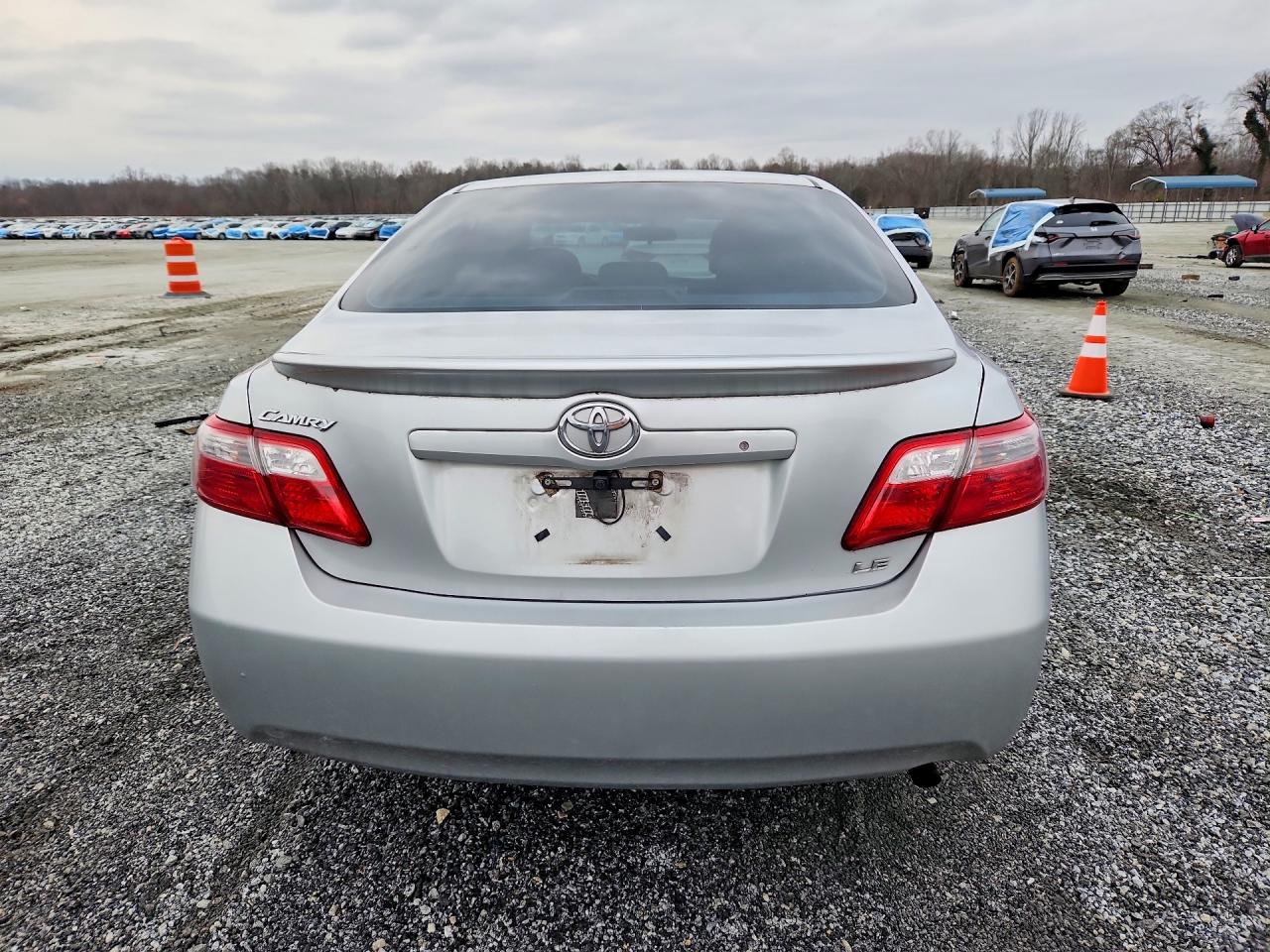 2009 TOYOTA CAMRY LE photo 6