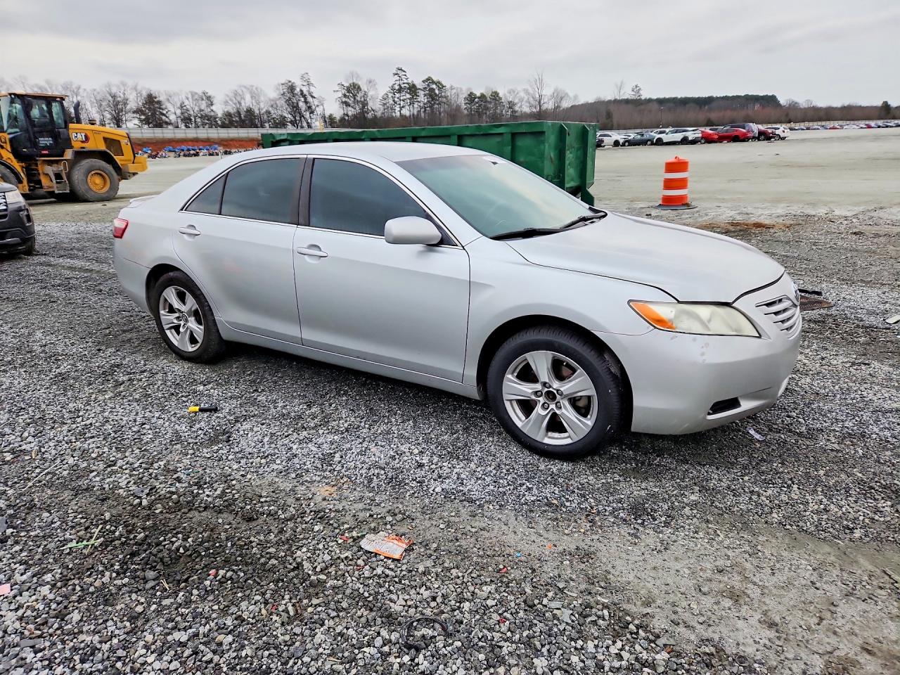 2009 TOYOTA CAMRY LE photo 4