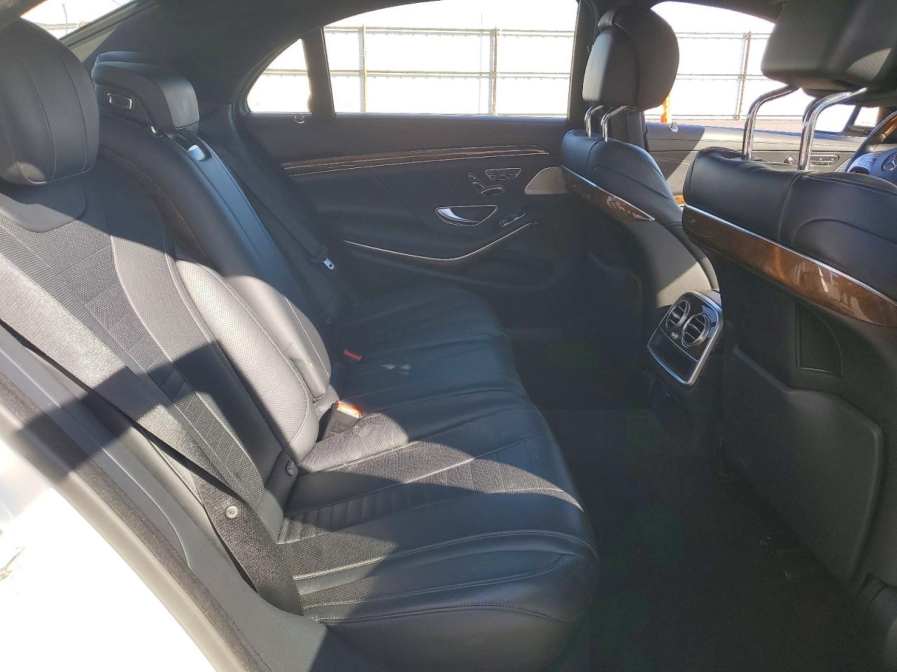 2015 MERCEDES-BENZ S 550 photo 10
