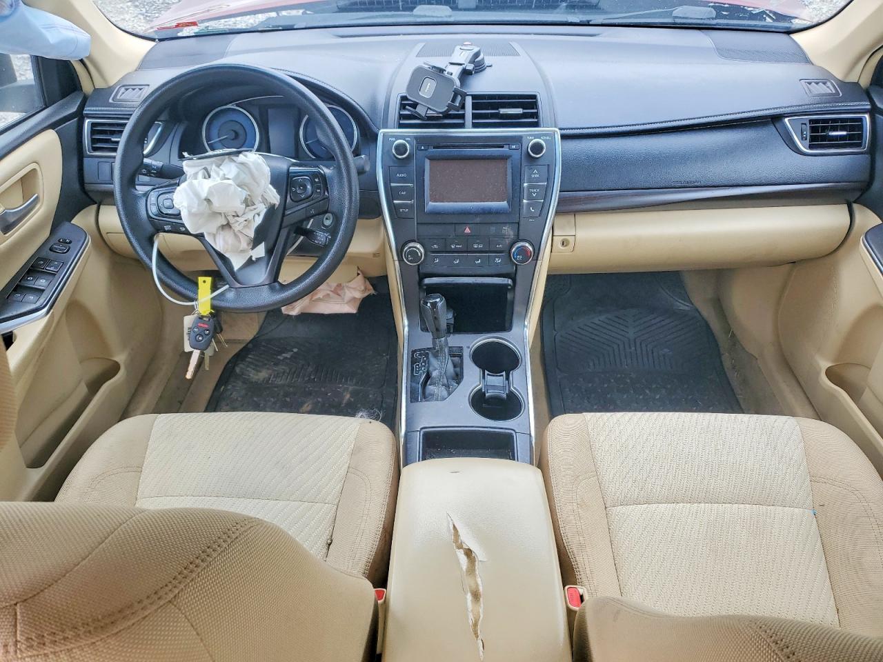 2016 TOYOTA CAMRY LE photo 22