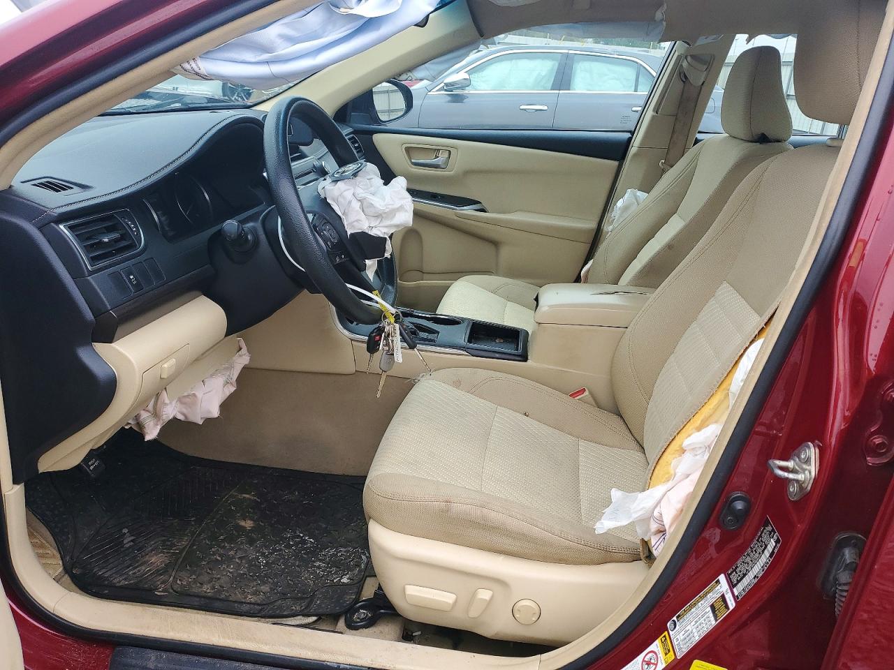 2016 TOYOTA CAMRY LE photo 19