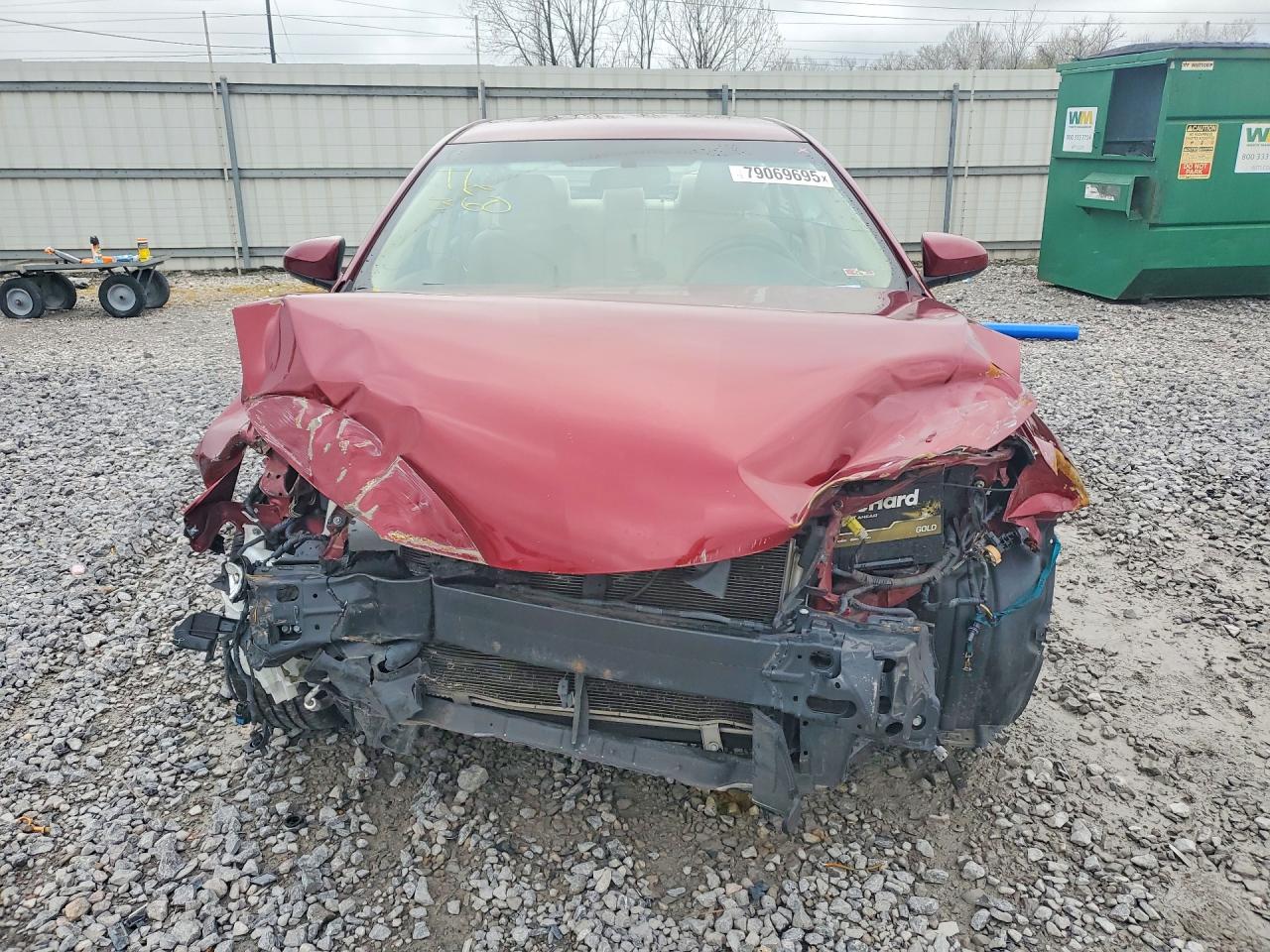 2016 TOYOTA CAMRY LE photo 13
