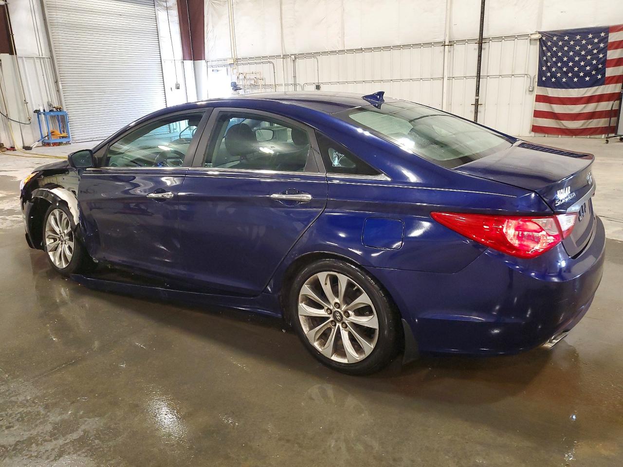 2013 HYUNDAI SONATA SE photo 4