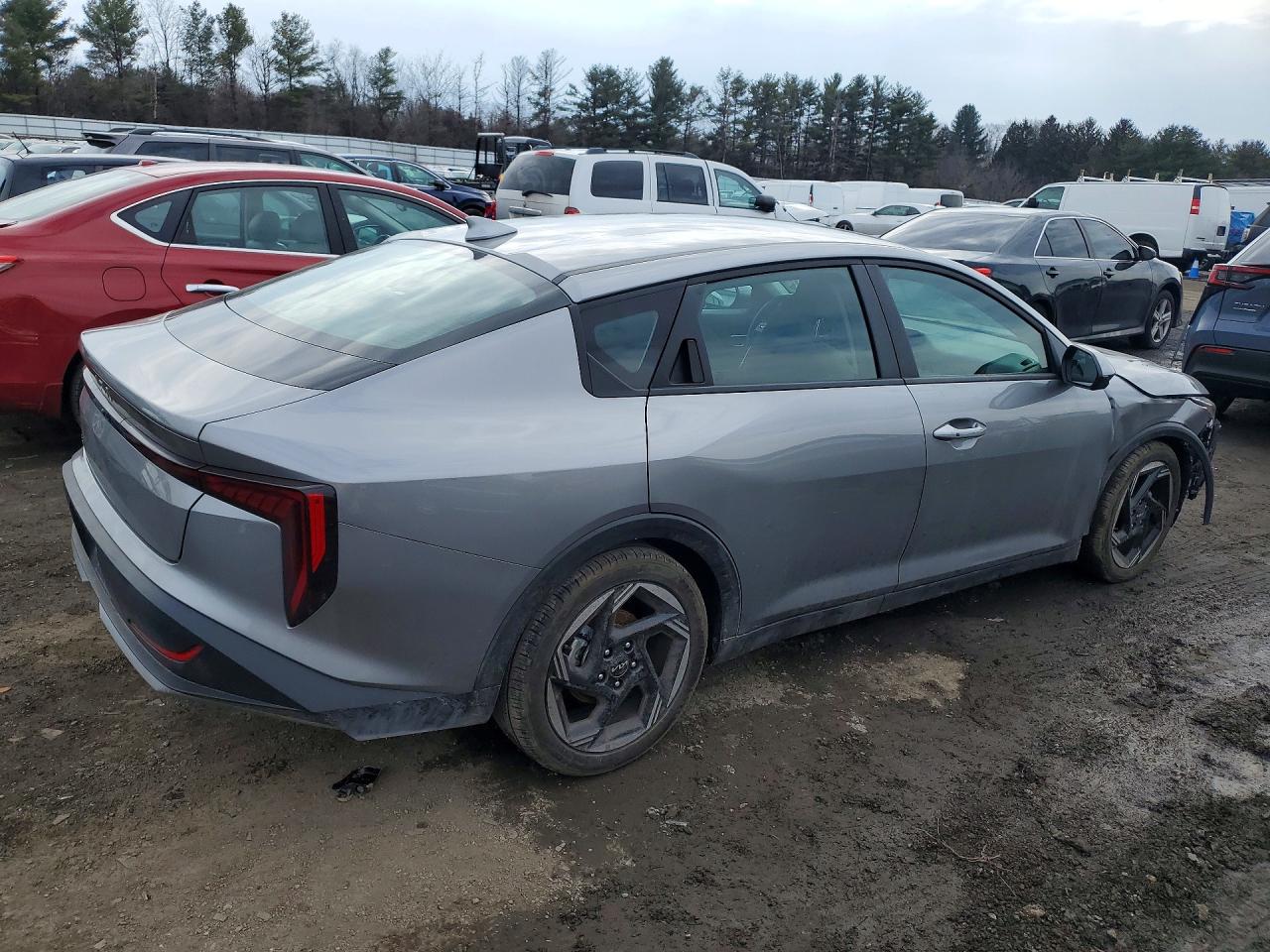 2025 KIA K4 EX photo 3
