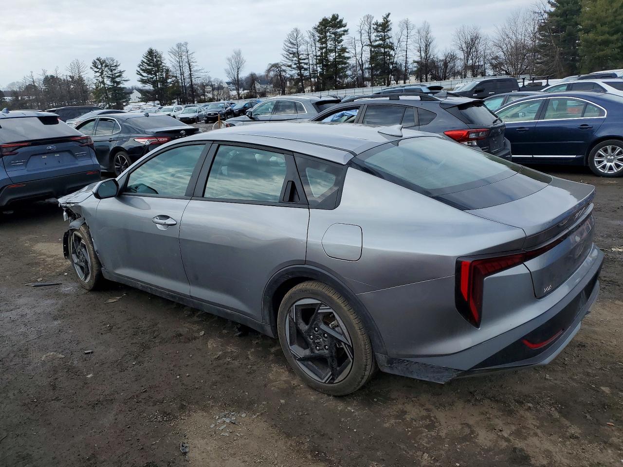 2025 KIA K4 EX photo 2