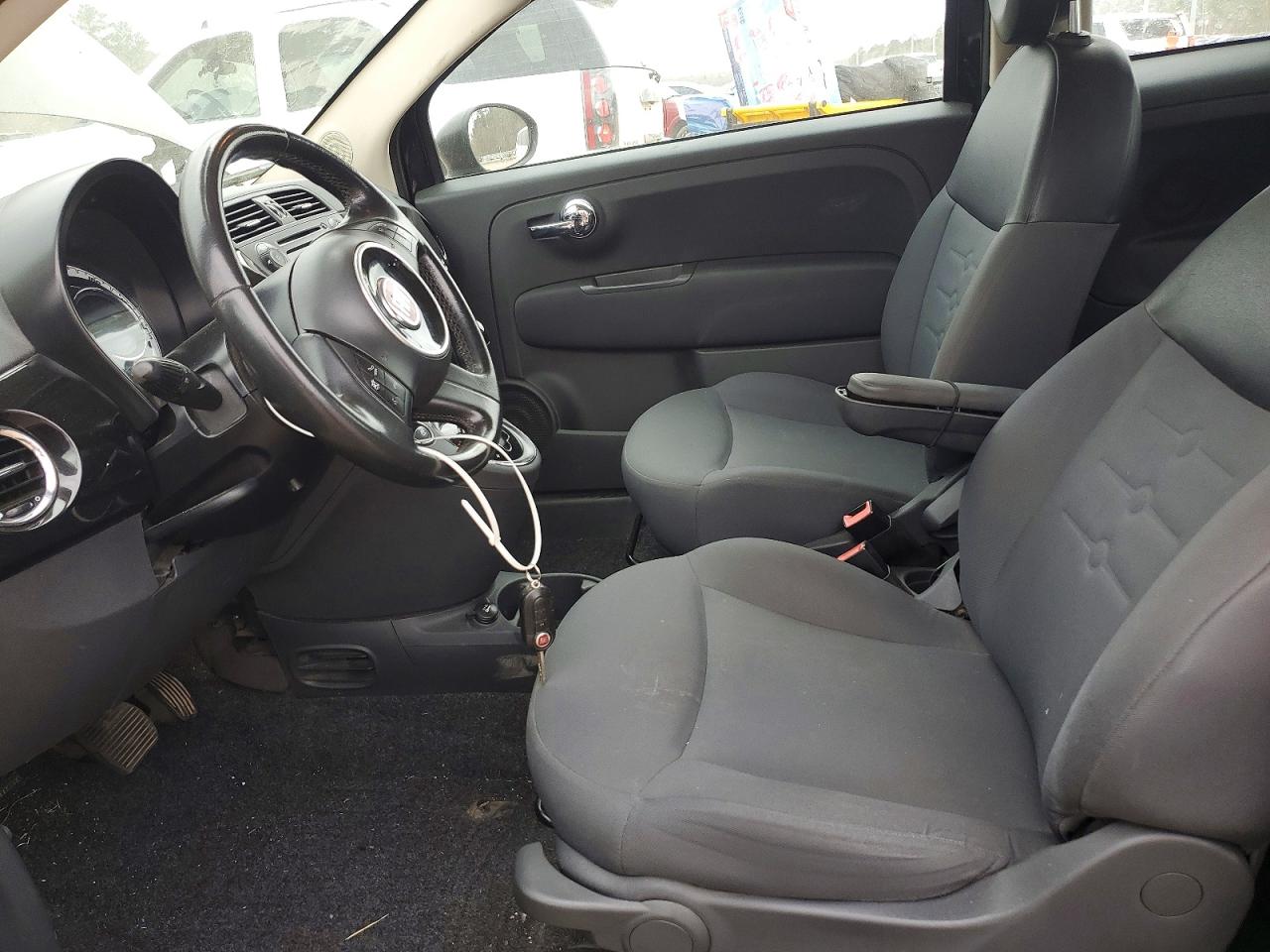 2013 FIAT 500 POP photo 19