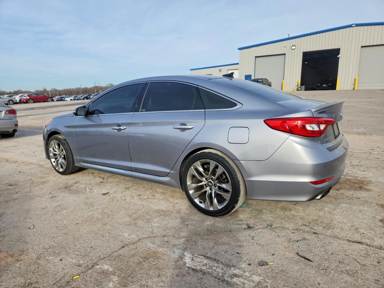 2015 HYUNDAI SONATA photo 2