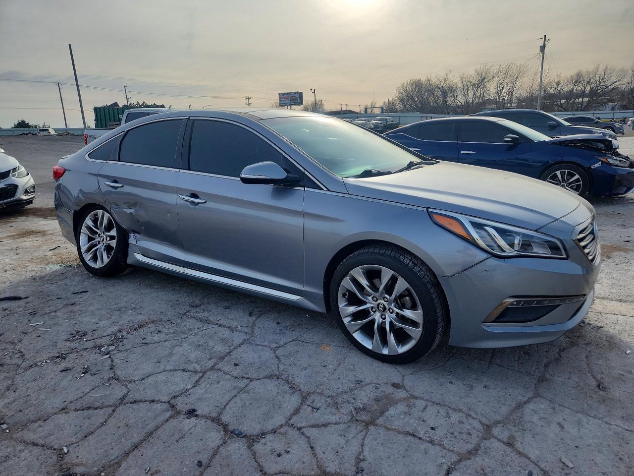 2015 HYUNDAI SONATA photo 4