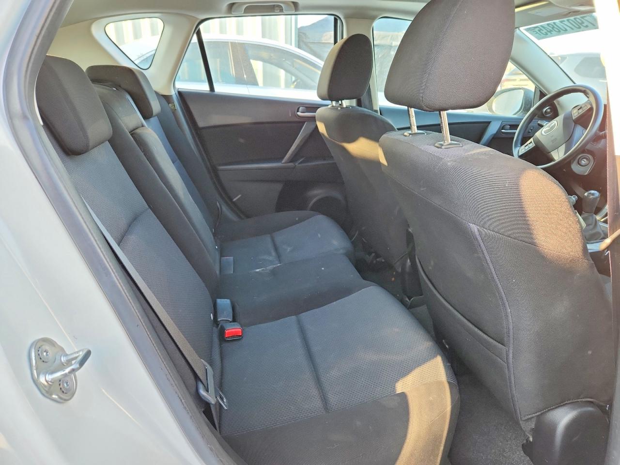 2010 MAZDA 3 S photo 19