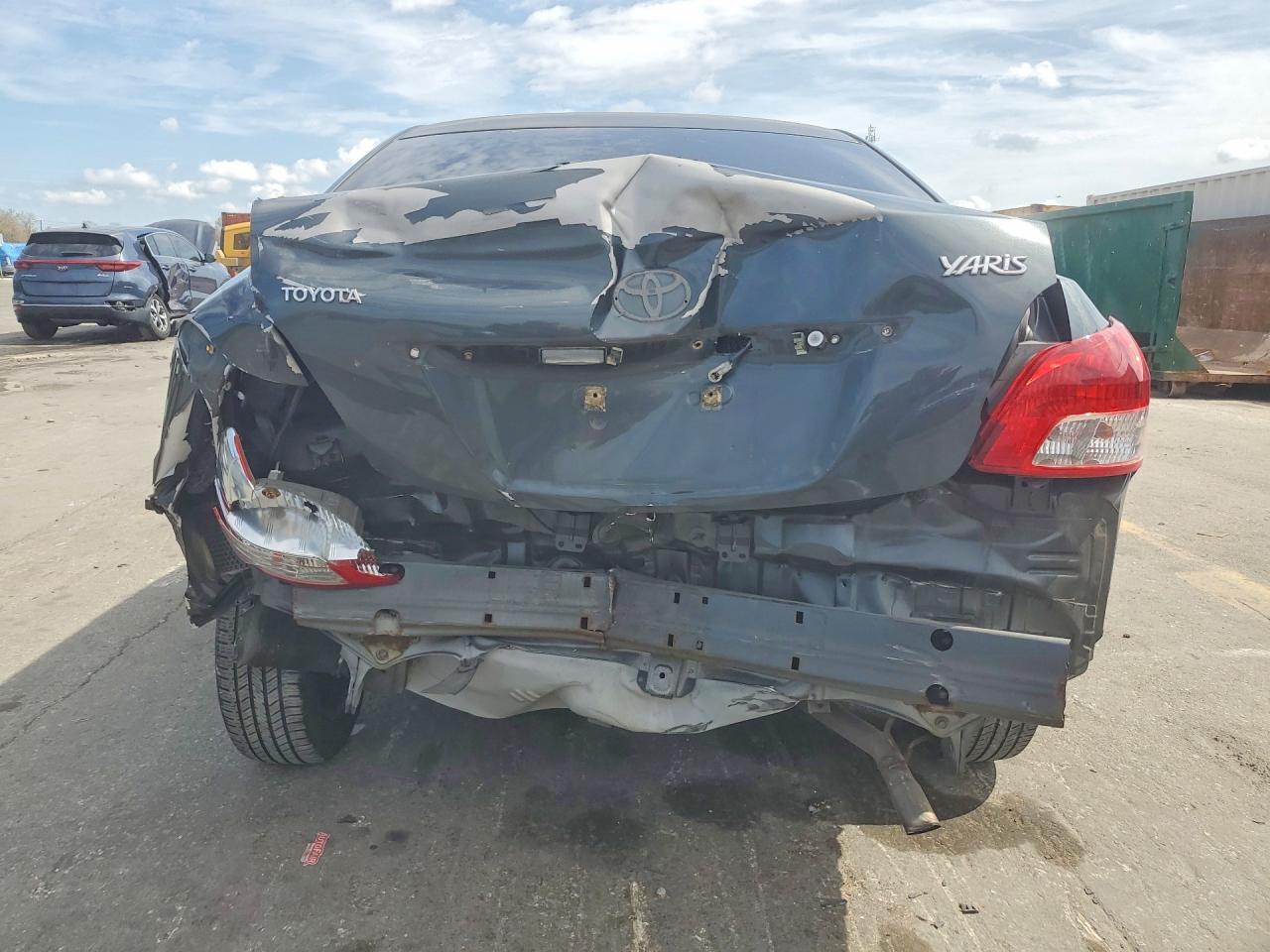 2007 TOYOTA YARIS BASE photo 11