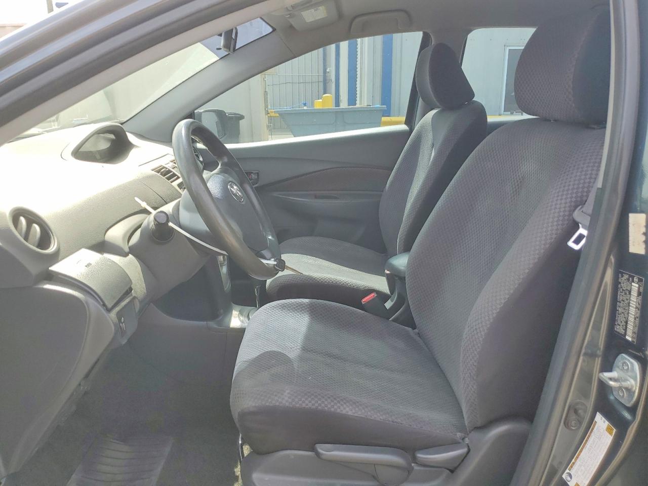 2007 TOYOTA YARIS BASE photo 13