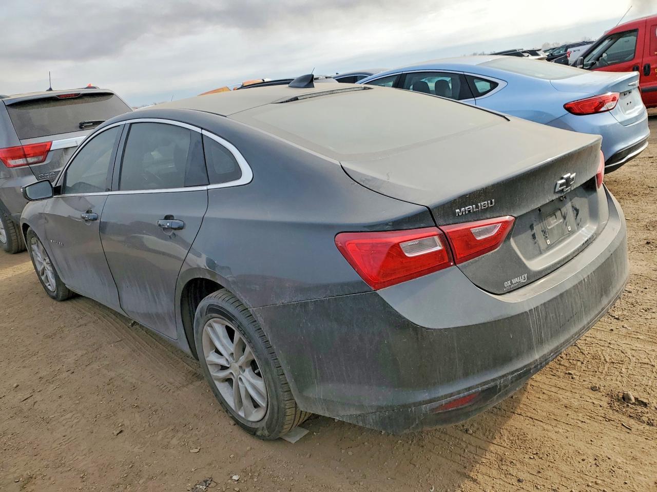 2018 CHEVROLET MALIBU LT photo 2