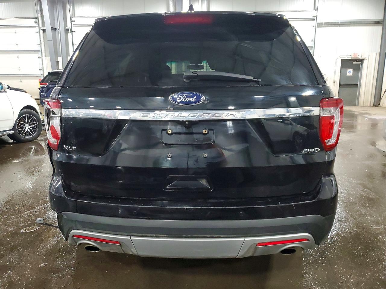 2017 FORD EXPLORER XLT photo 11