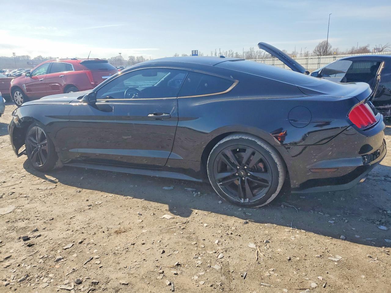 2017 FORD MUSTANG photo 4