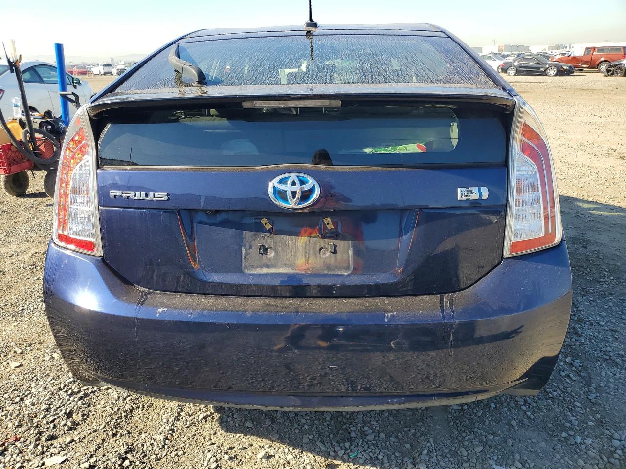 2015 TOYOTA PRIUS THREE photo 16
