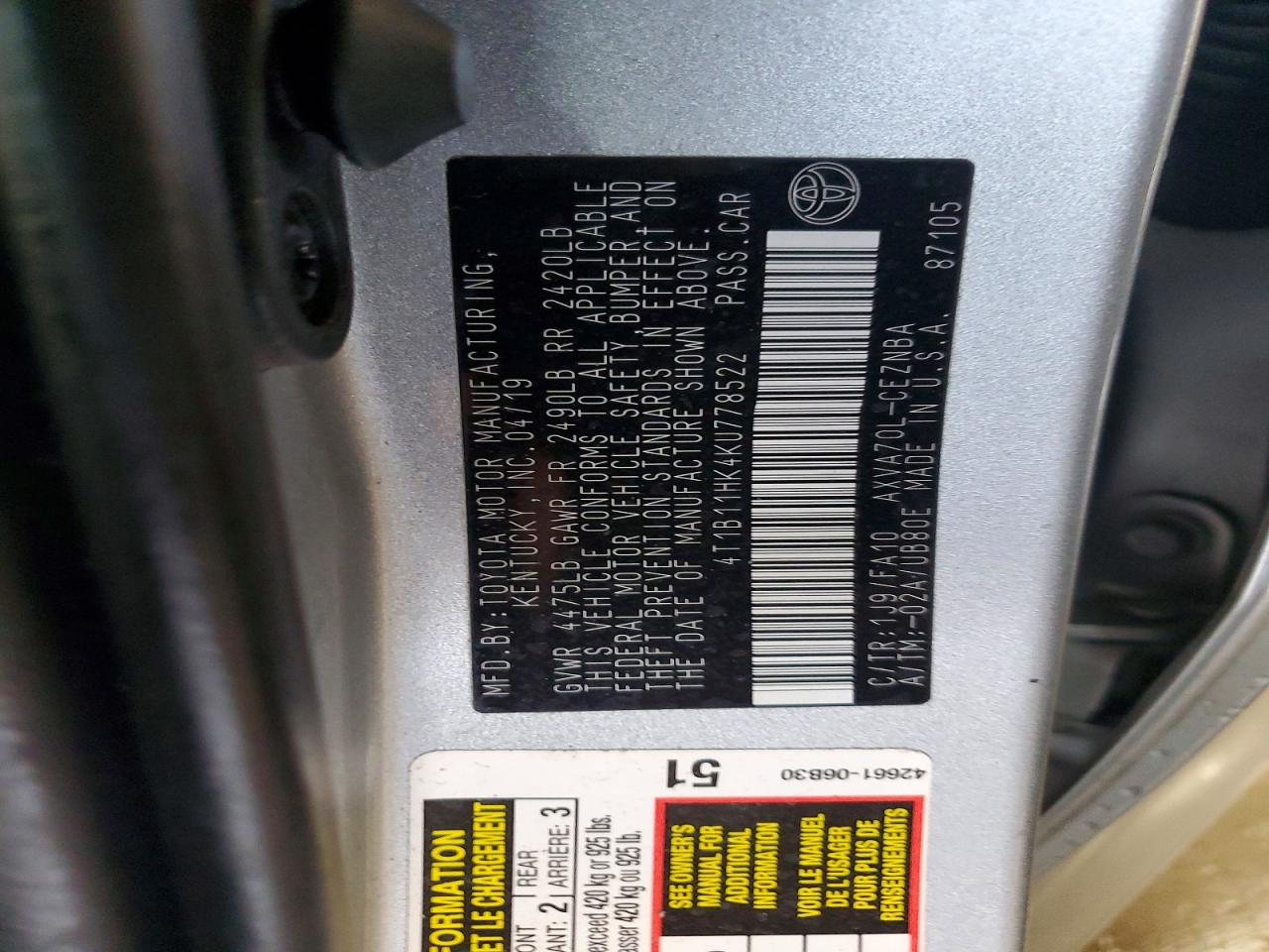 2019 TOYOTA CAMRY LE photo 25