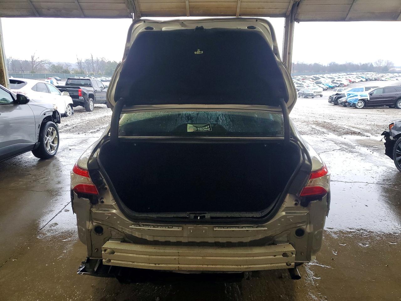 2019 TOYOTA CAMRY LE photo 11