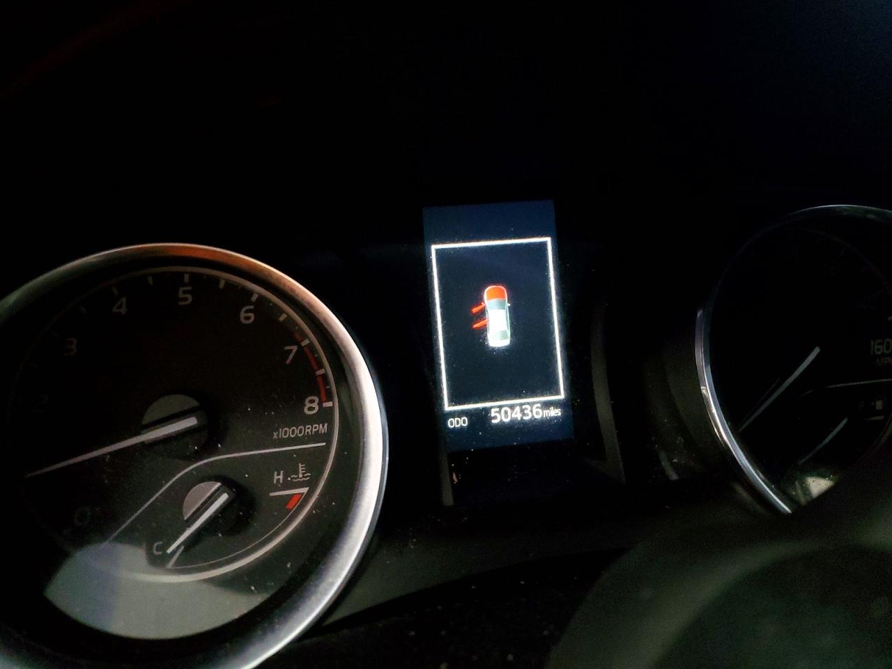 2019 TOYOTA CAMRY LE photo 17