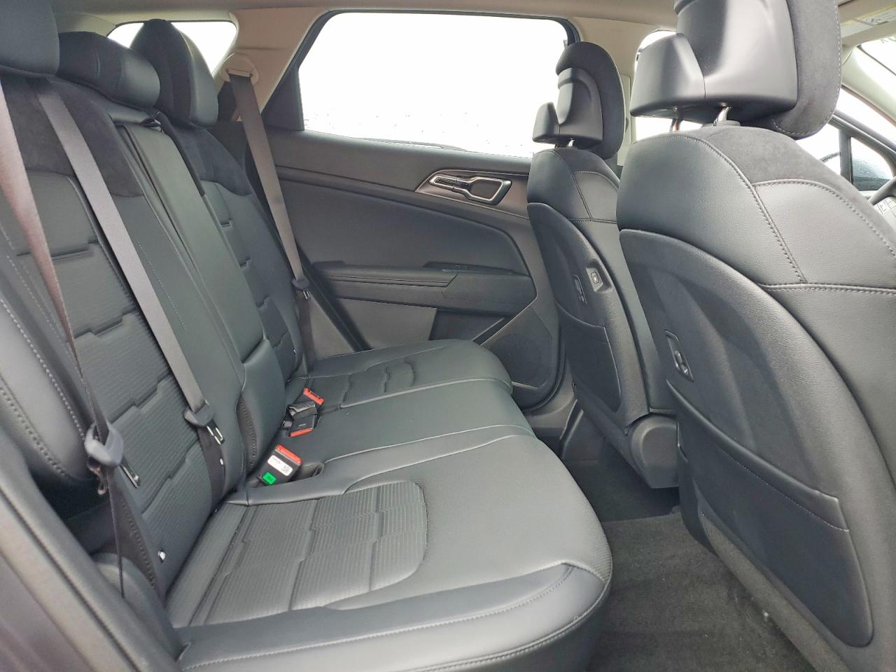 2026 KIA SPORTAGE SX-PRESTIGE photo 11
