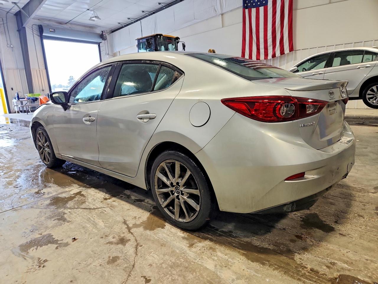 2018 MAZDA 3 TOURING photo 4
