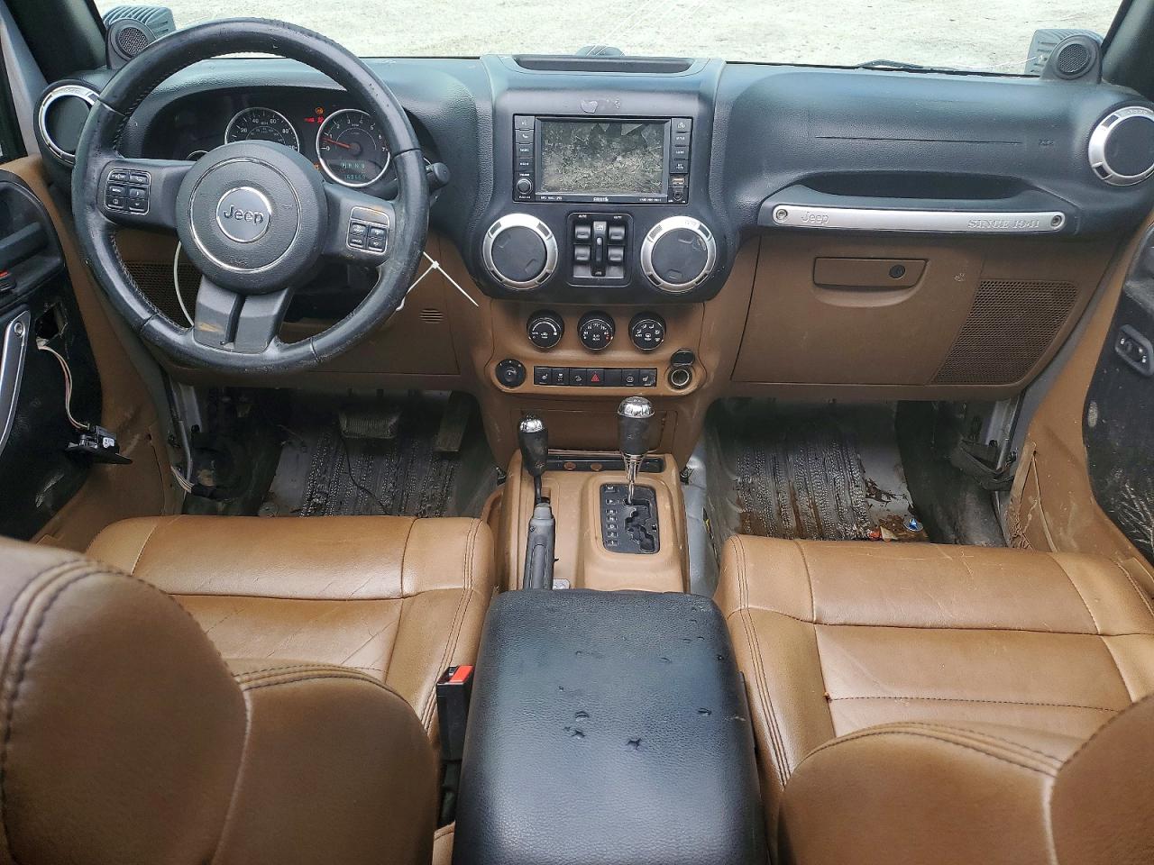 2011 JEEP WRANGLER UNLIMITED SAHARA photo 15