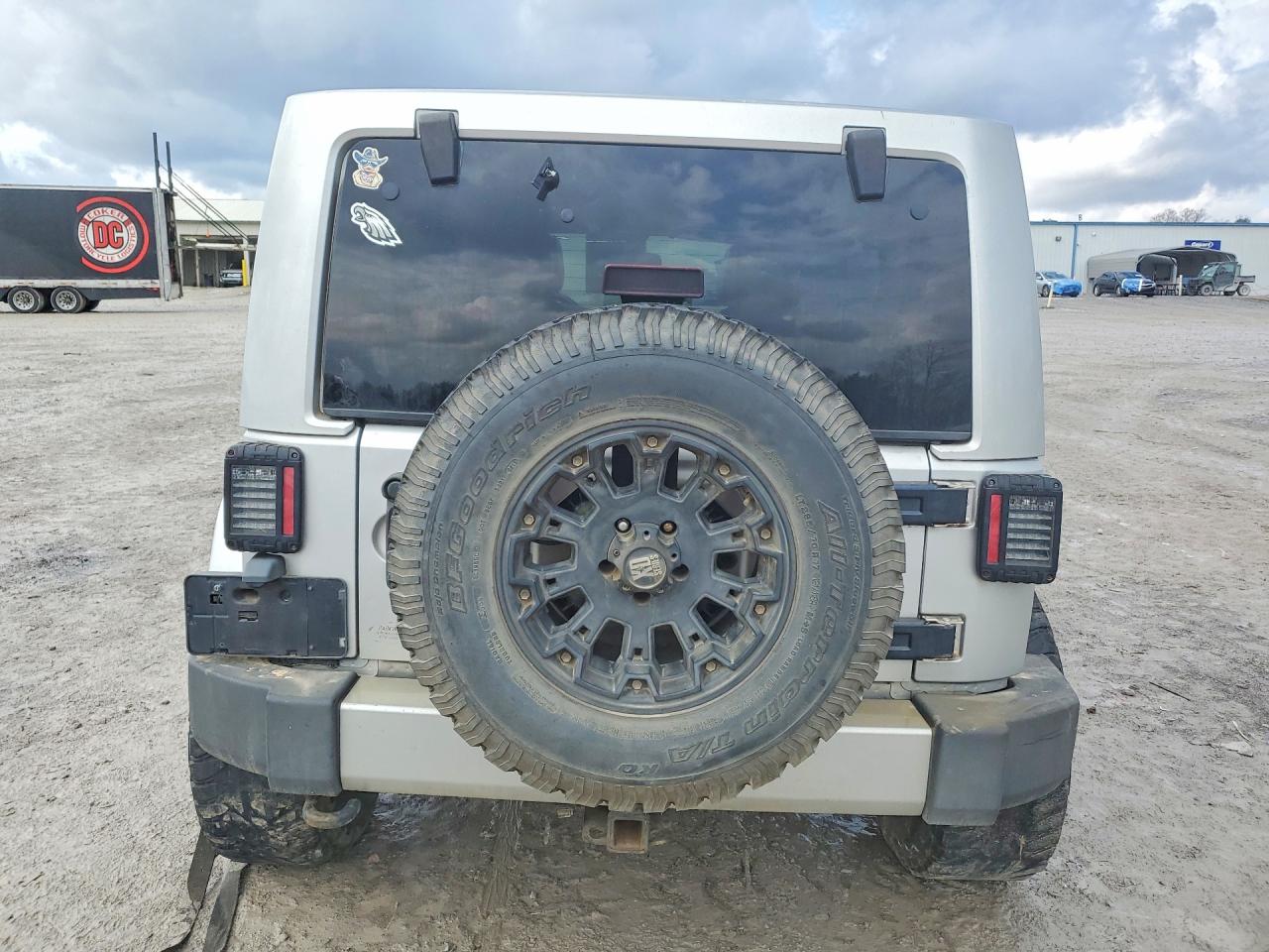 2011 JEEP WRANGLER UNLIMITED SAHARA photo 11