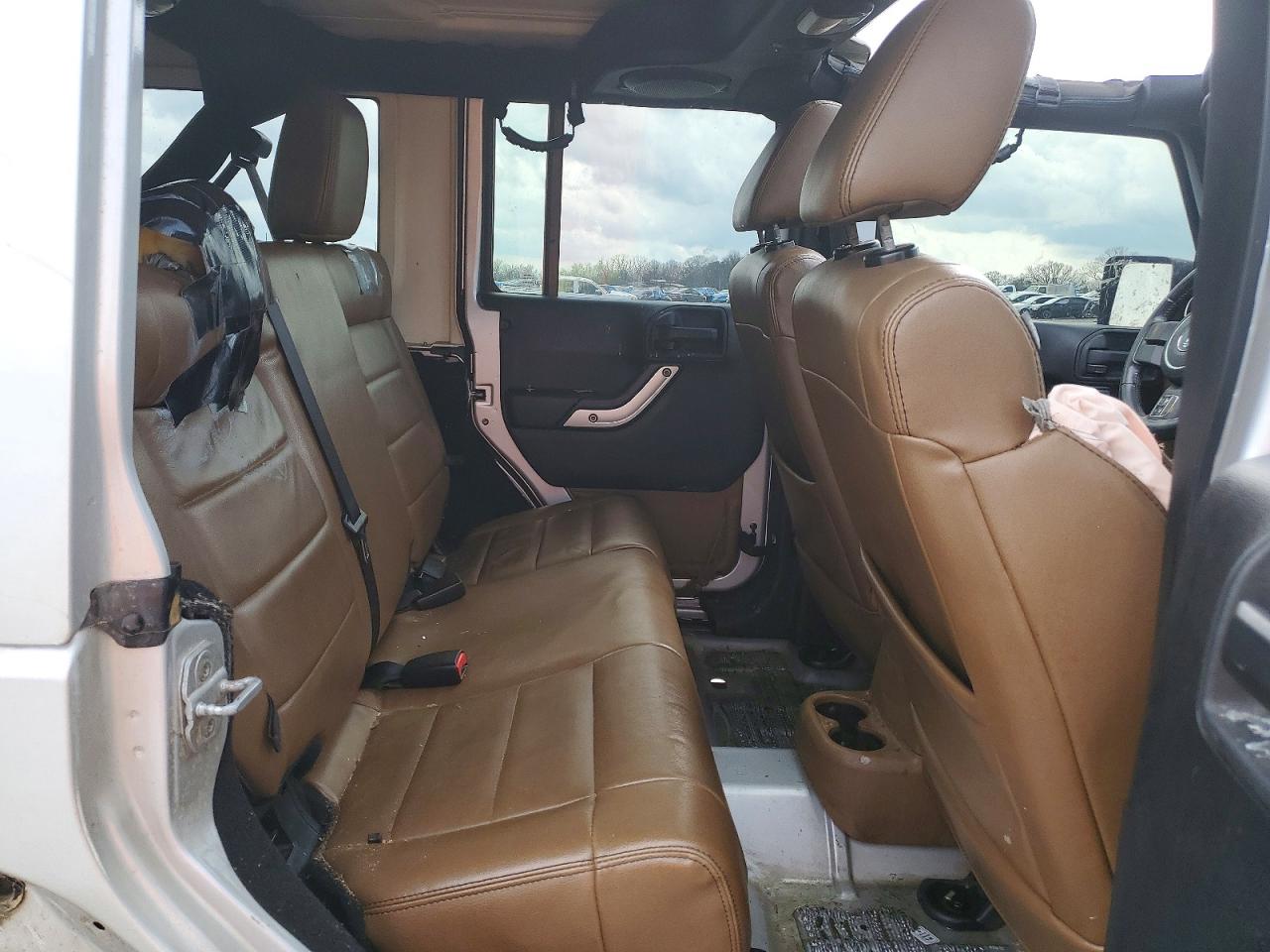 2011 JEEP WRANGLER UNLIMITED SAHARA photo 21