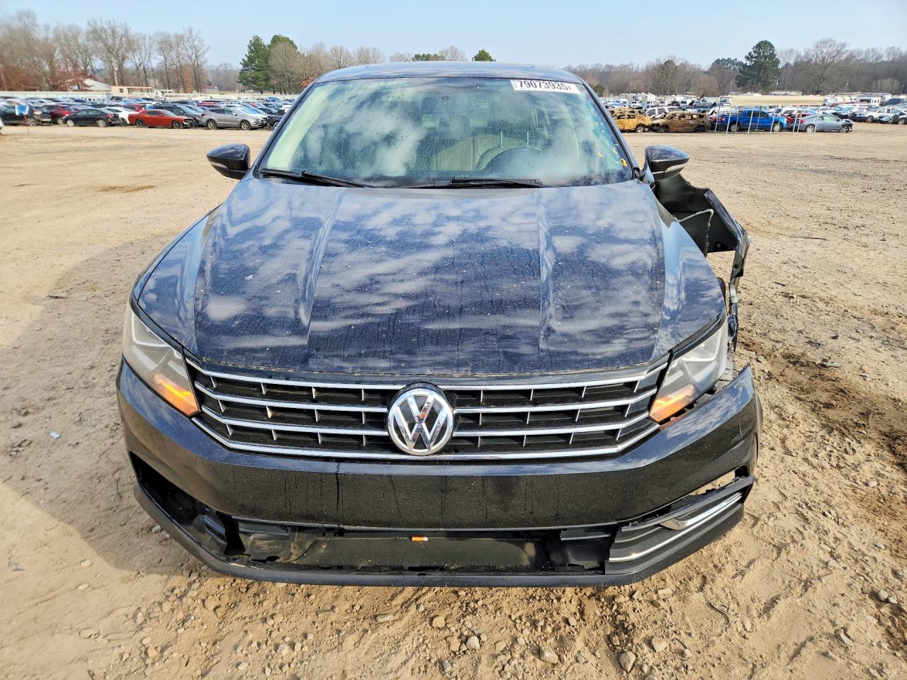2017 VOLKSWAGEN PASSAT SE photo 5
