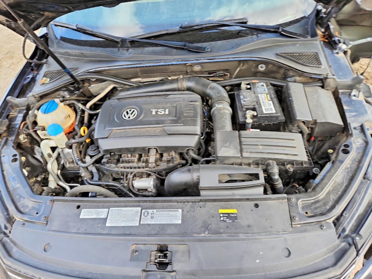 2017 VOLKSWAGEN PASSAT SE photo 11