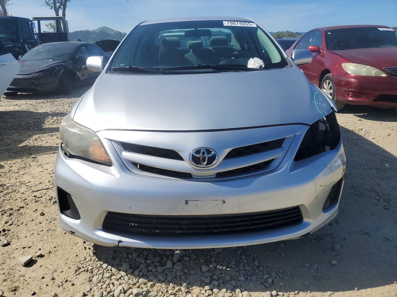 2011 TOYOTA COROLLA LE photo 5