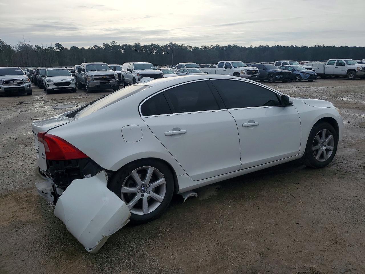 2016 VOLVO S60 PREMIER photo 3