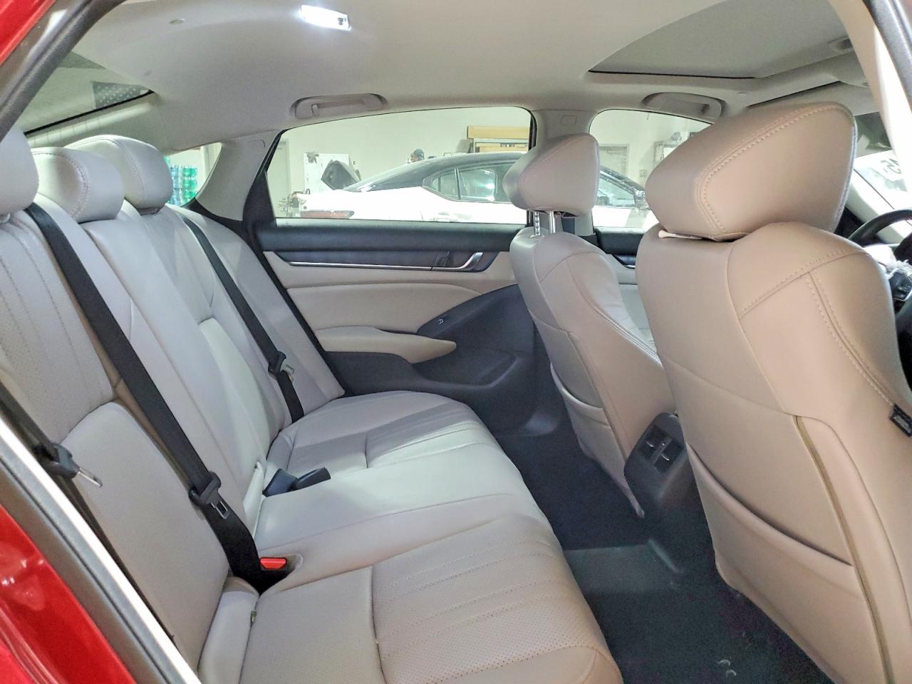 2018 HONDA ACCORD EX photo 19