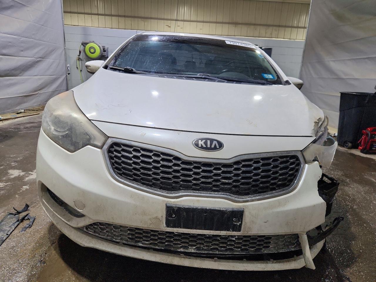 2014 KIA FORTE photo 5