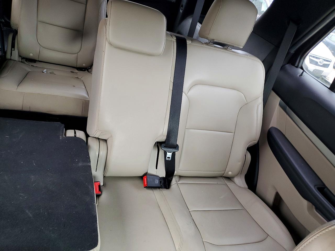 2019 FORD EXPLORER XLT photo 10