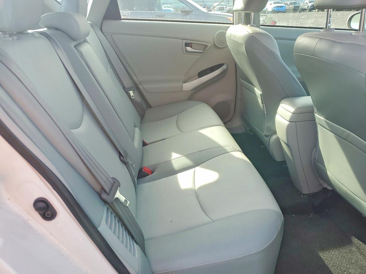 2013 TOYOTA PRIUS BASE photo 10