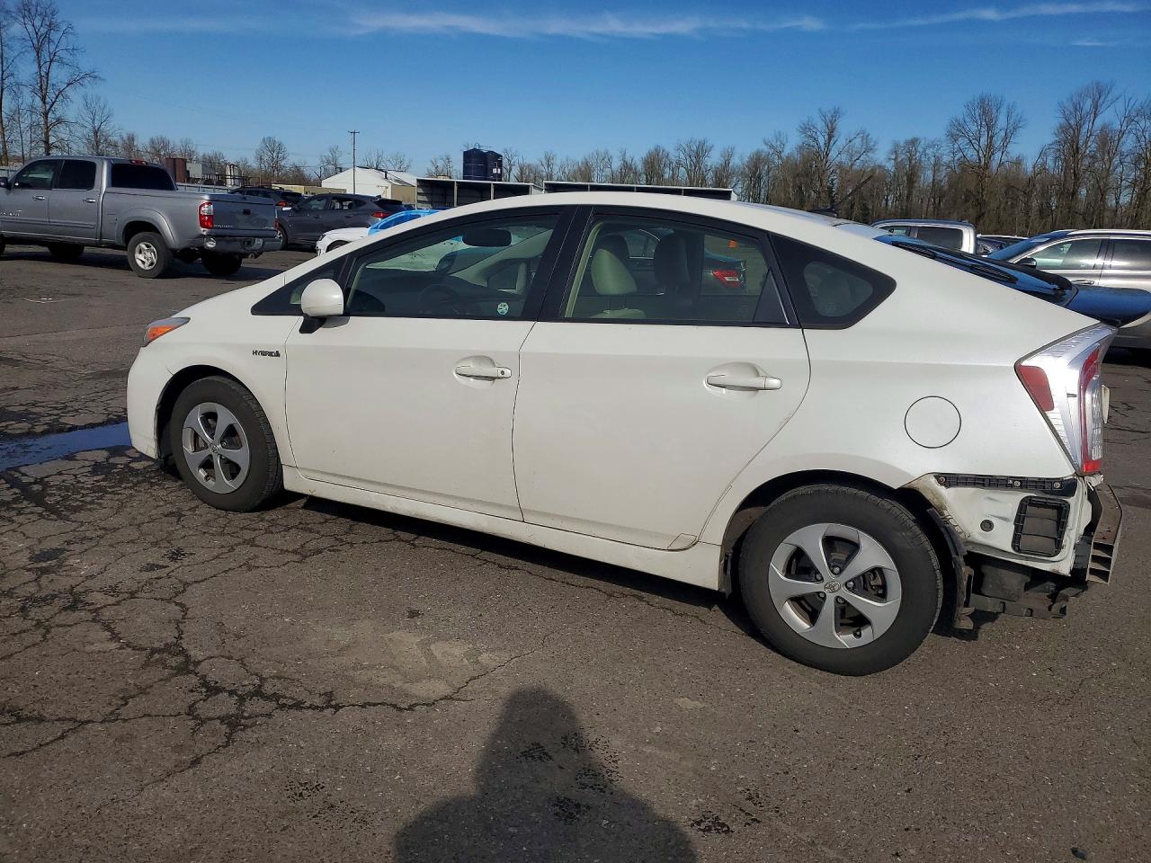 2013 TOYOTA PRIUS BASE photo 2