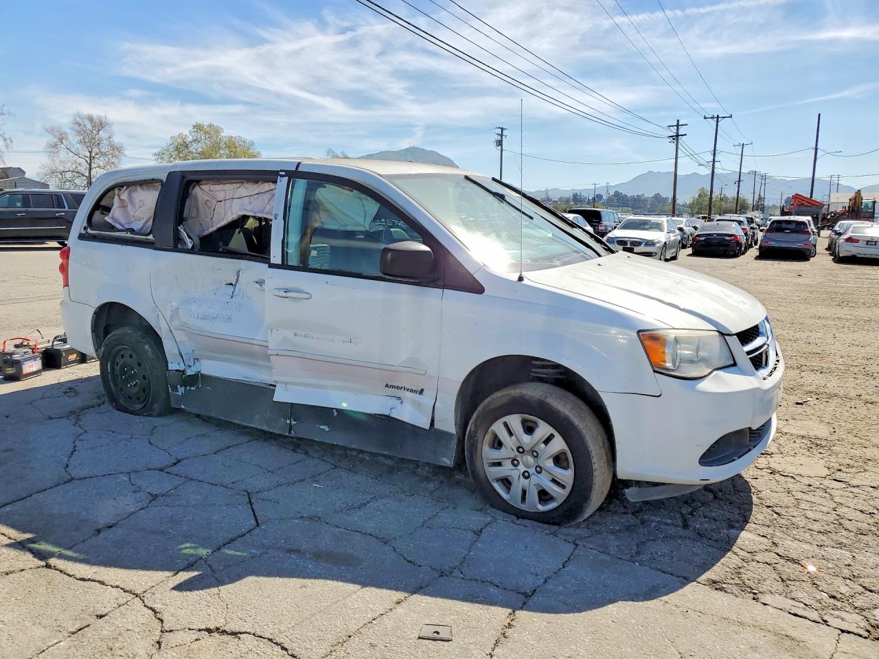 2015 DODGE GRAND CARAVAN photo 4