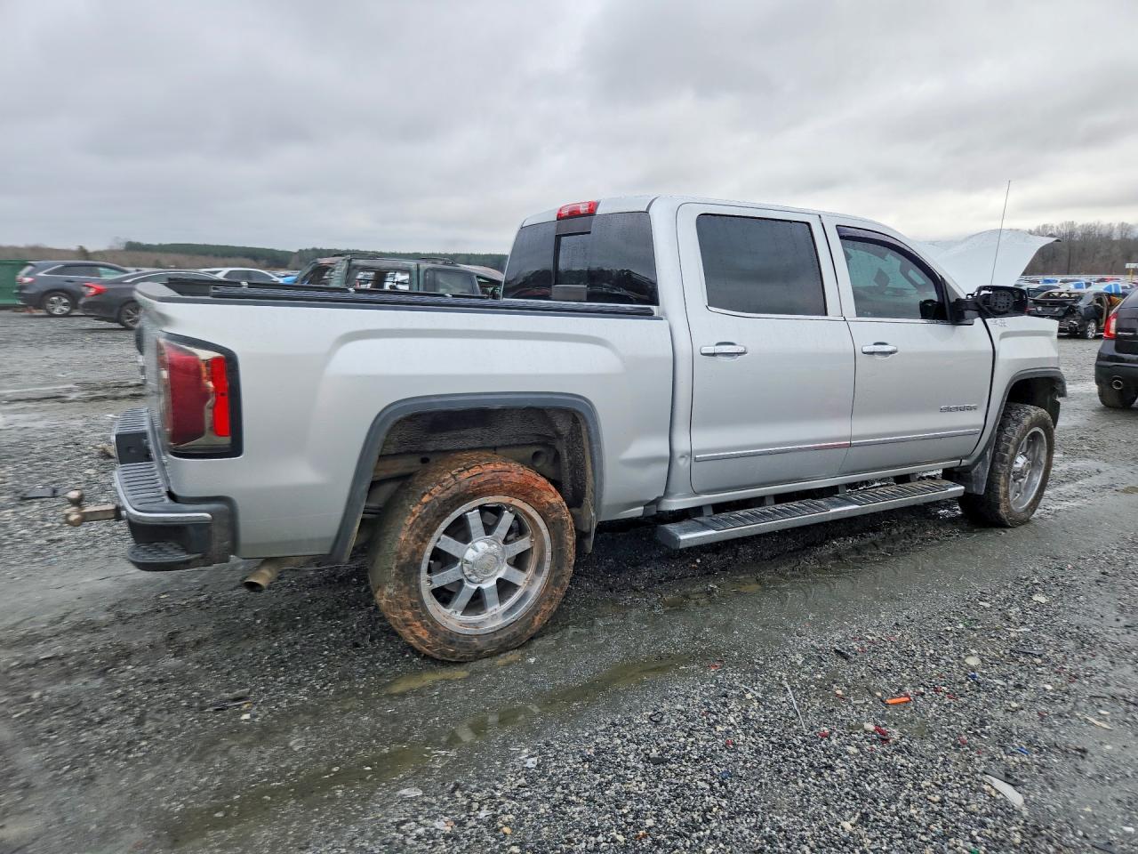 2017 GMC SIERRA K1500 SLT photo 3
