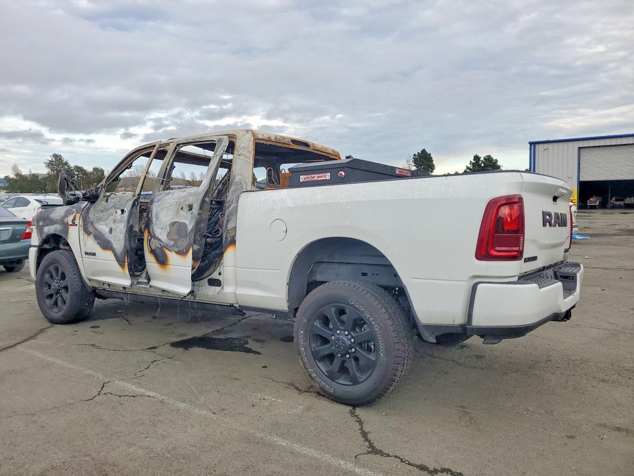 2025 RAM 2500 LARAMIE photo 4