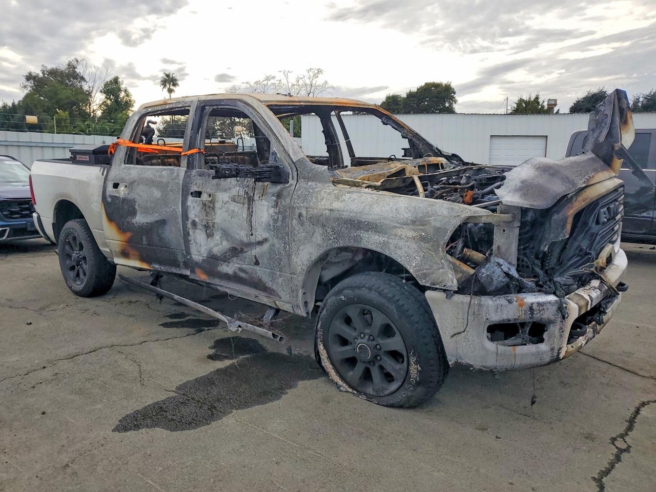 2025 RAM 2500 LARAMIE photo 10