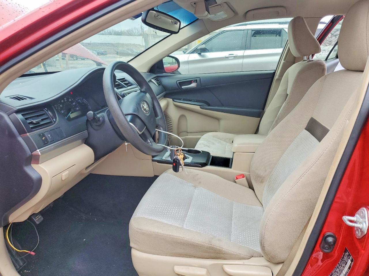 2012 TOYOTA CAMRY L photo 7