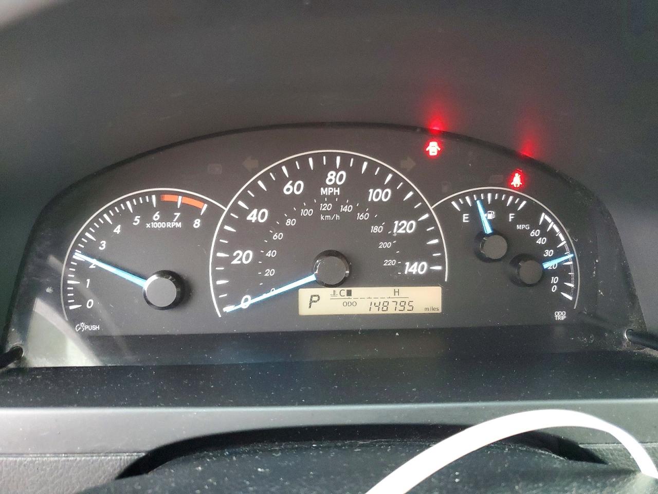 2012 TOYOTA CAMRY L photo 9