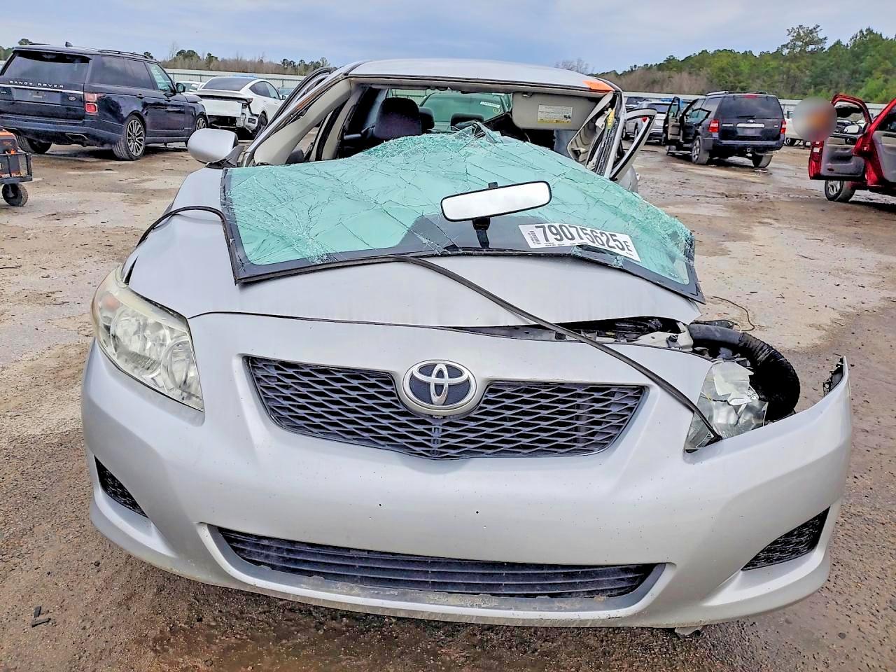 2010 TOYOTA COROLLA LE photo 5