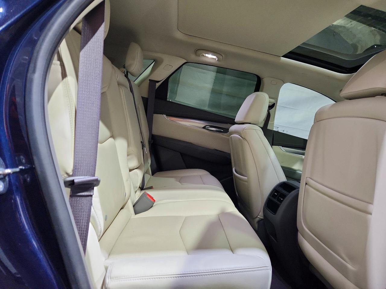 2017 CADILLAC XT5 LUXURY photo 11